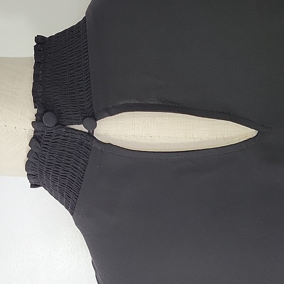 Vince Camuto Black Ruffled Cap Sleeves Mock Shirred Neck SZ S - Picture 6 of 11